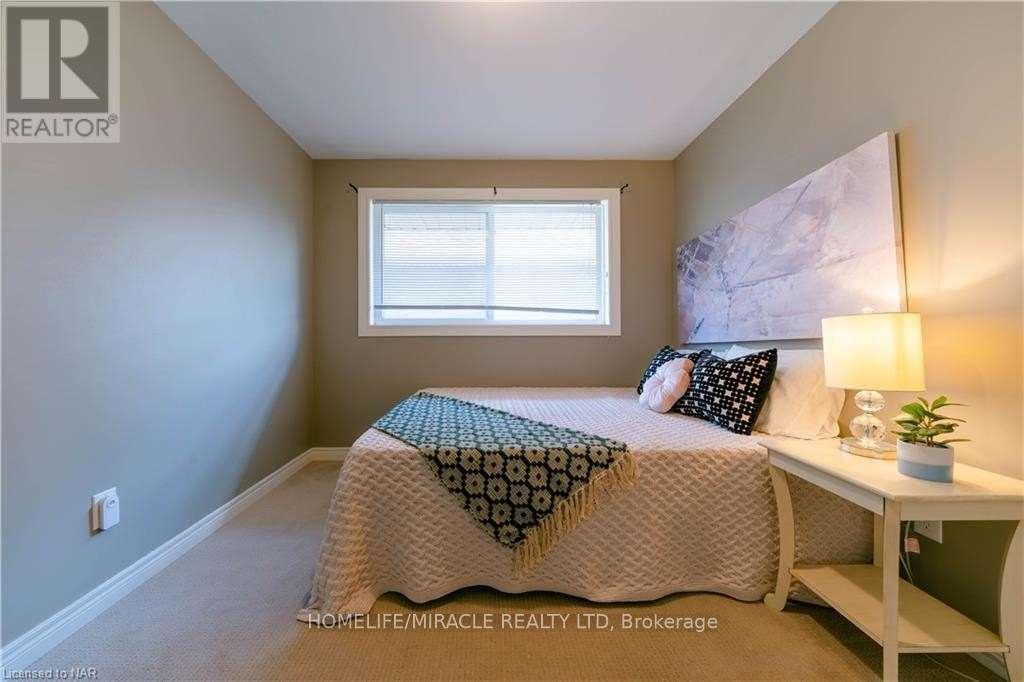 #main - 2256 Stanley Avenue, Niagara Falls, Ontario  L2J 0C8 - Photo 11 - X12586392