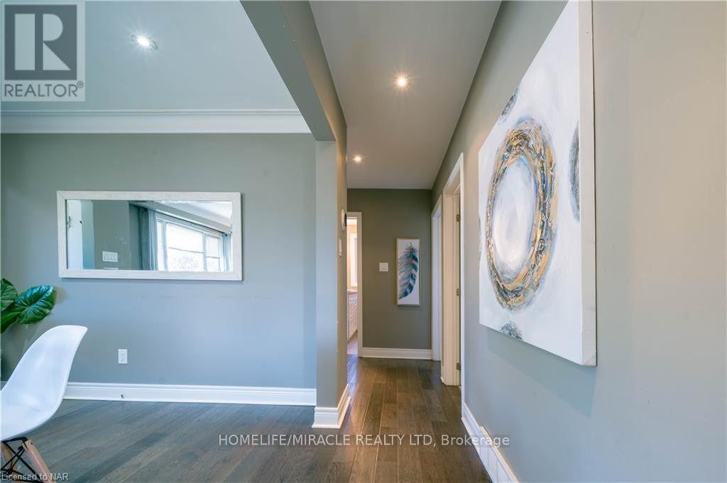 #main - 2256 Stanley Avenue, Niagara Falls, Ontario  L2J 0C8 - Photo 8 - X12586392