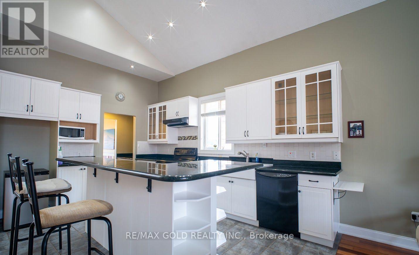 8905 Mcgarry Drive, Niagara Falls, Ontario  L2H 3P1 - Photo 13 - X12586400