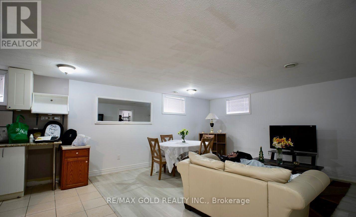 8905 Mcgarry Drive, Niagara Falls, Ontario  L2H 3P1 - Photo 30 - X12586400