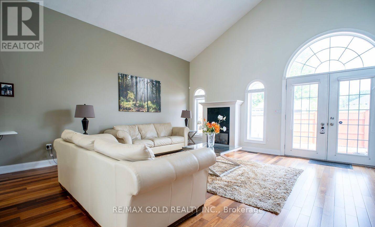 8905 Mcgarry Drive, Niagara Falls, Ontario  L2H 3P1 - Photo 6 - X12586400