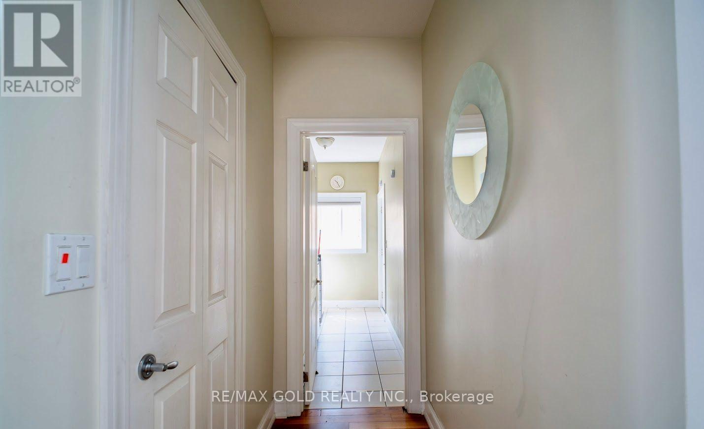 8905 Mcgarry Drive, Niagara Falls, Ontario  L2H 3P1 - Photo 9 - X12586400