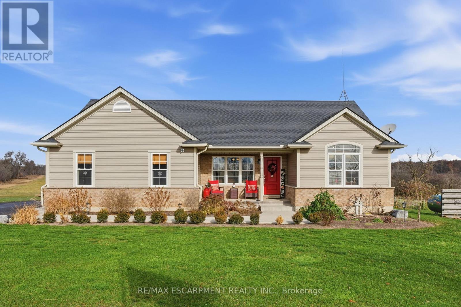 9071 North Chippawa Road, West Lincoln, Ontario  L0R 2A0 - Photo 10 - X12586410