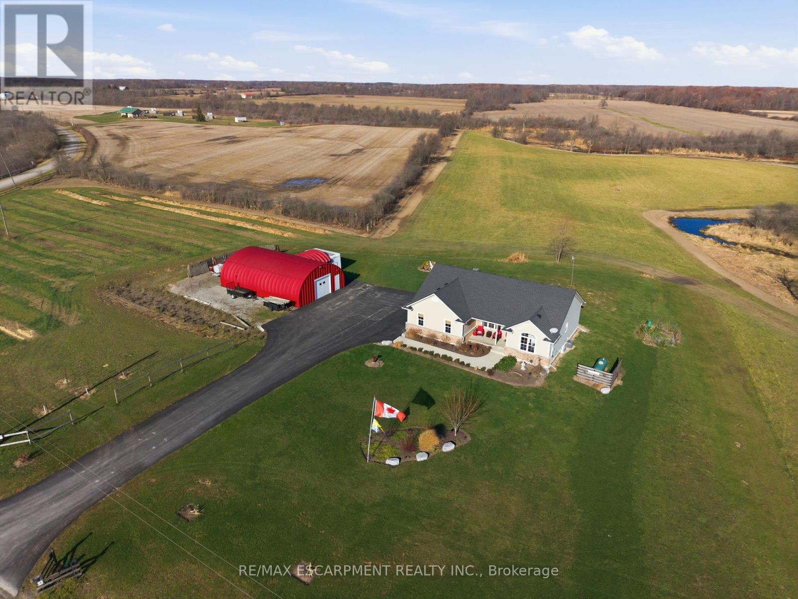 9071 North Chippawa Road, West Lincoln, Ontario  L0R 2A0 - Photo 6 - X12586410