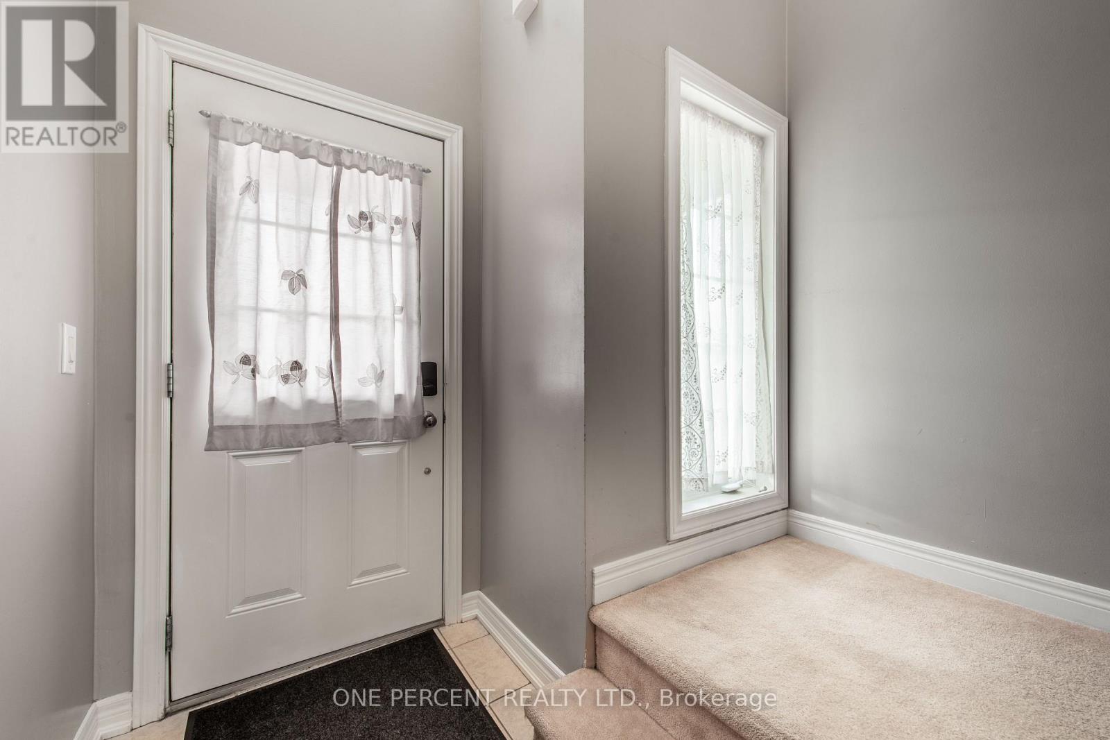 420 Orvis Crescent, Shelburne, Ontario  L0N 1S2 - Photo 3 - X12586426