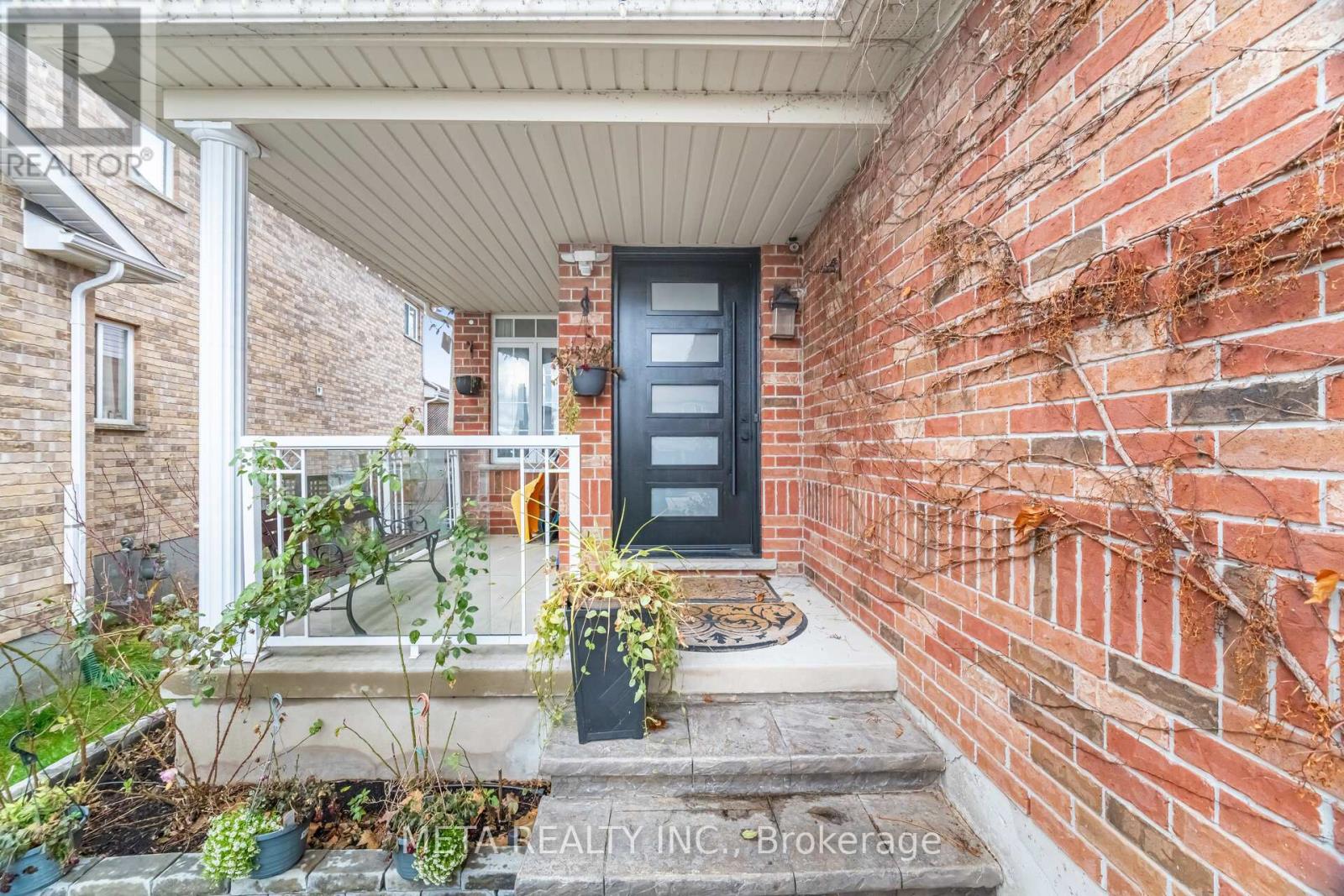 4 Popham Drive, Guelph, Ontario  N1E 0B7 - Photo 3 - X12586468