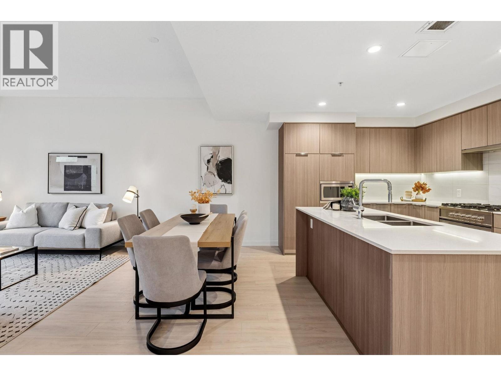 Th1431 Hunter Street, North Vancouver, British Columbia  V7J 1H3 - Photo 12 - R3070913