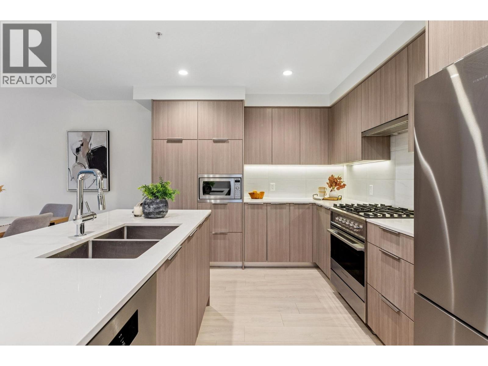 Th1431 Hunter Street, North Vancouver, British Columbia  V7J 1H3 - Photo 14 - R3070913