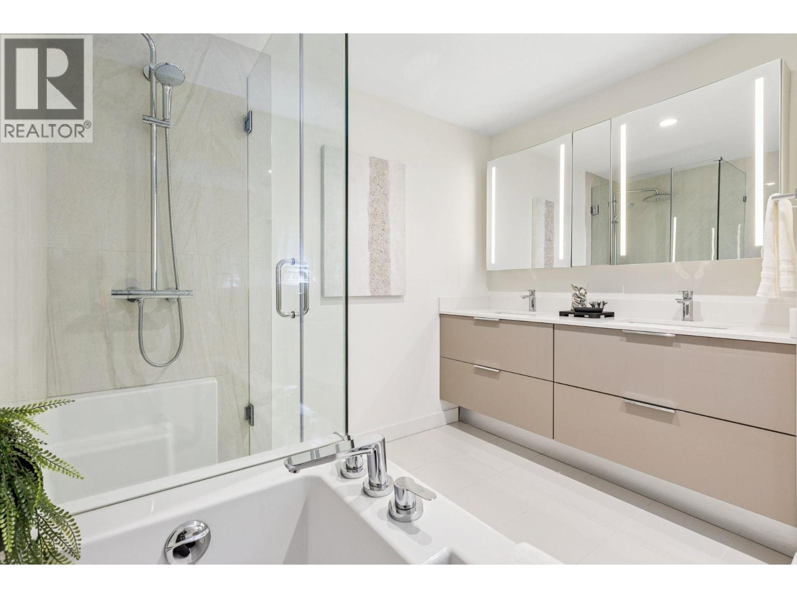 Th1431 Hunter Street, North Vancouver, British Columbia  V7J 1H3 - Photo 21 - R3070913