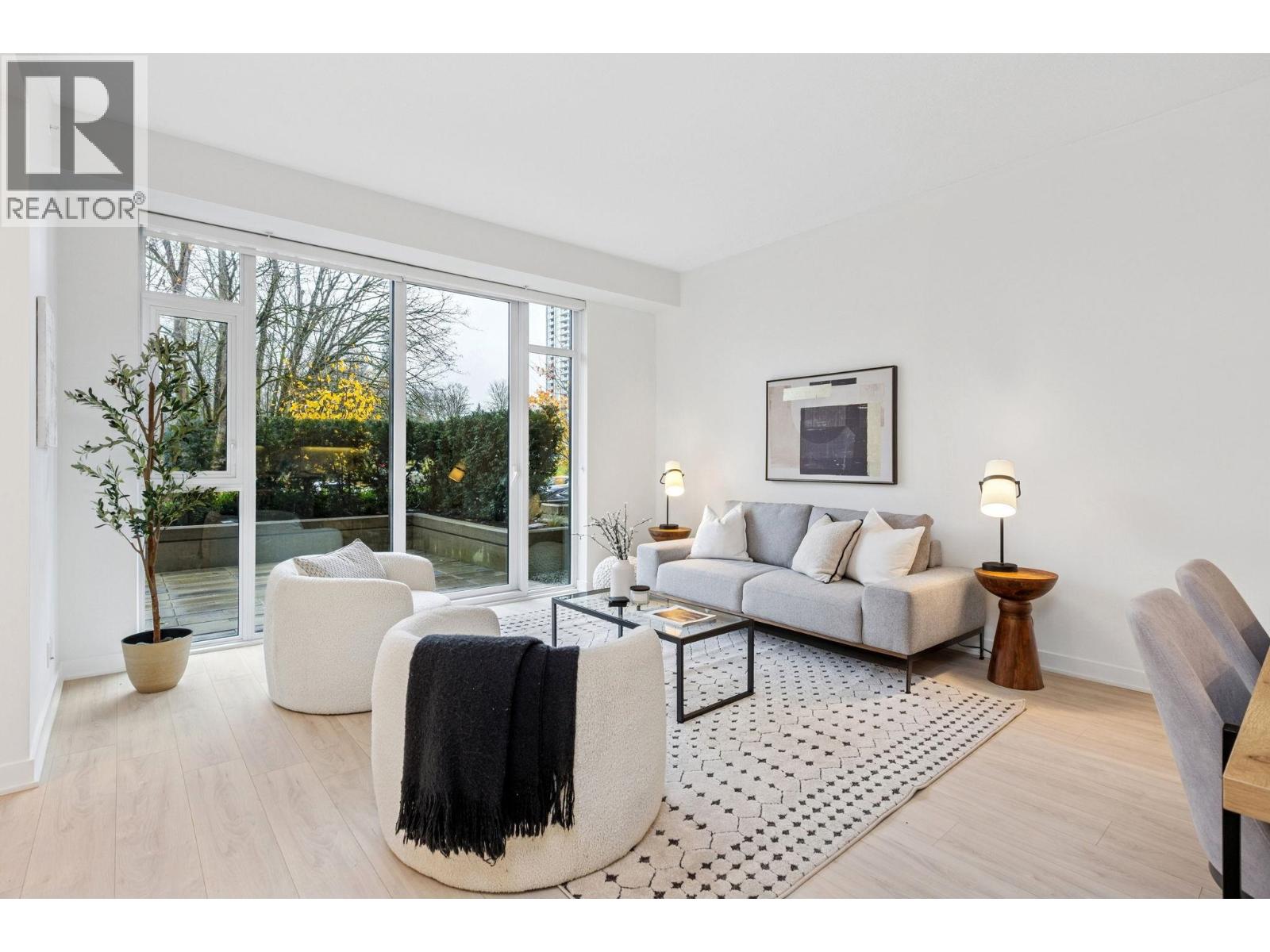 Th1431 Hunter Street, North Vancouver, British Columbia  V7J 1H3 - Photo 5 - R3070913