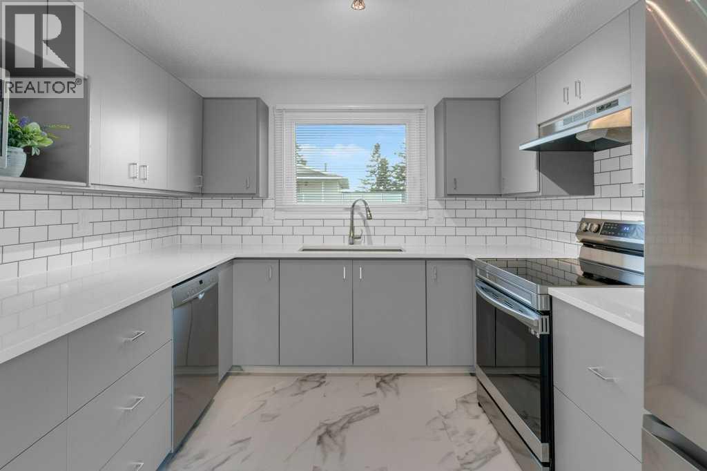 4173 44 Avenue Ne, Calgary, Alberta  T1Y 5K4 - Photo 1 - A2270100