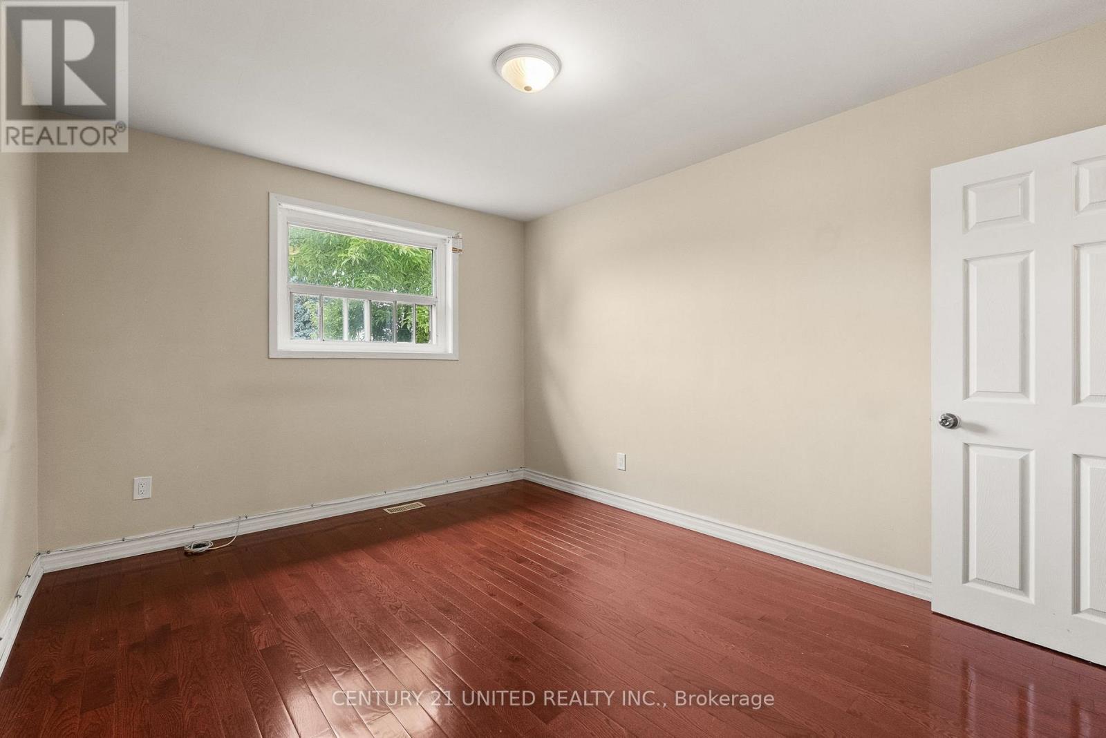 84 Goldsboro Road, Toronto (Humber Summit), Ontario  M9L 1A7 - Photo 20 - W12435295