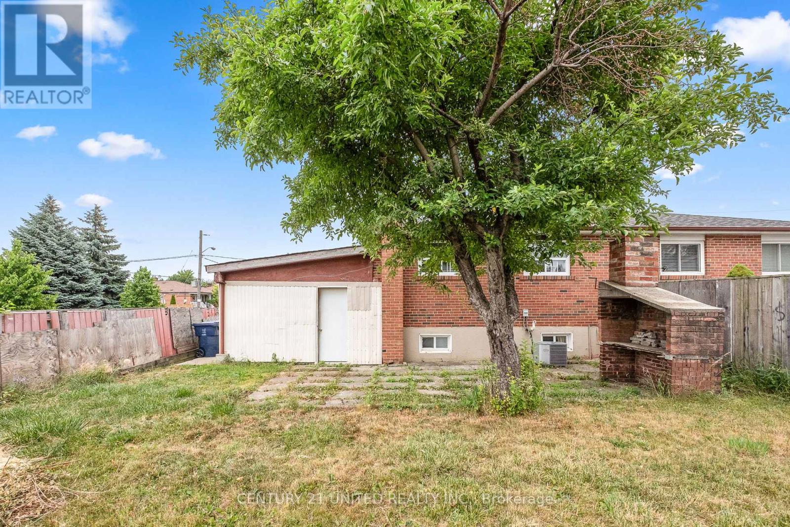 84 Goldsboro Road, Toronto (Humber Summit), Ontario  M9L 1A7 - Photo 42 - W12435295