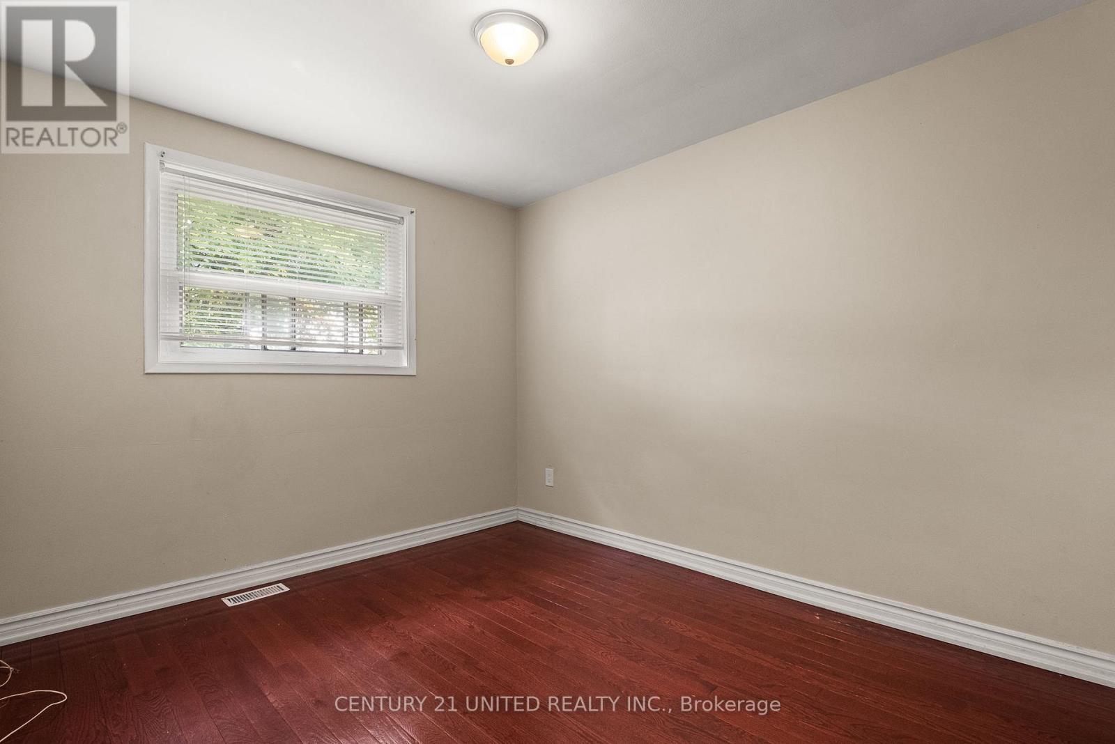 84 Goldsboro Road, Toronto, Ontario  M9L 1A7 - Photo 25 - W12478640