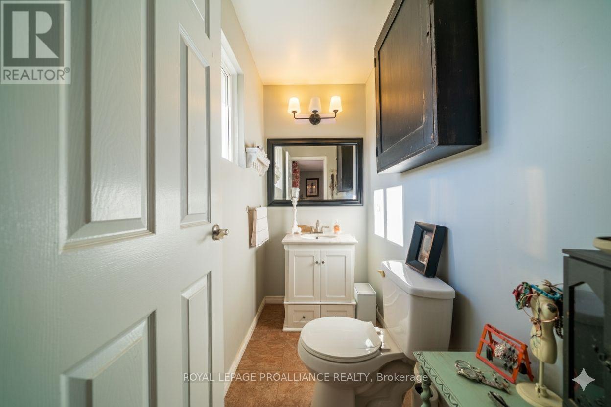 26 Dollar Crescent, Greater Napanee, Ontario  K7R 3K7 - Photo 18 - X12585842