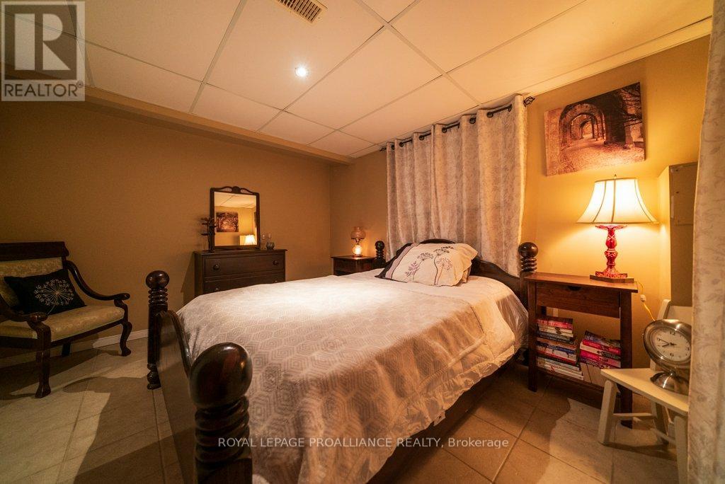 26 Dollar Crescent, Greater Napanee, Ontario  K7R 3K7 - Photo 25 - X12585842