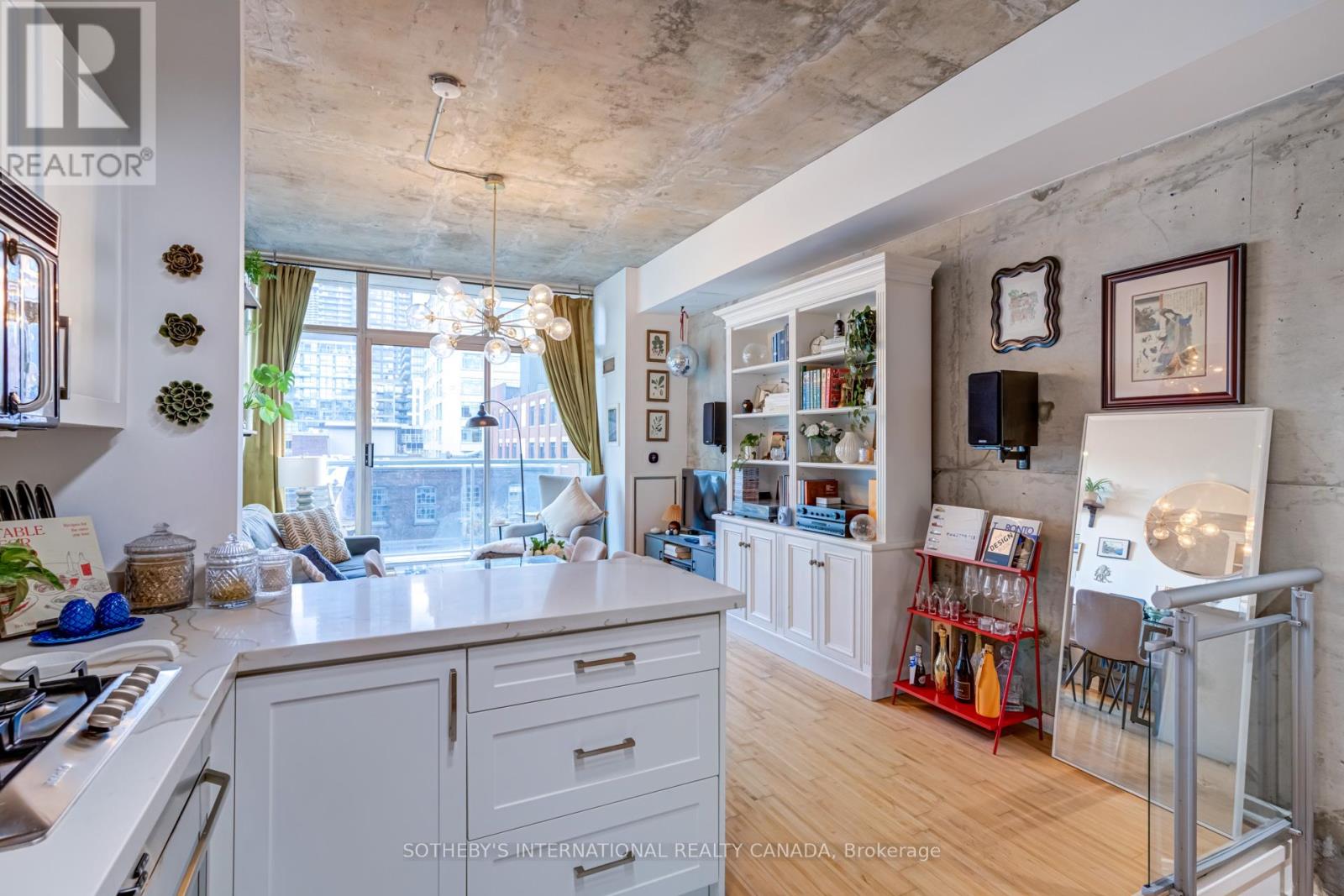 516 - 388 Richmond Street W, Toronto, Ontario  M5V 3P1 - Photo 8 - C12586516