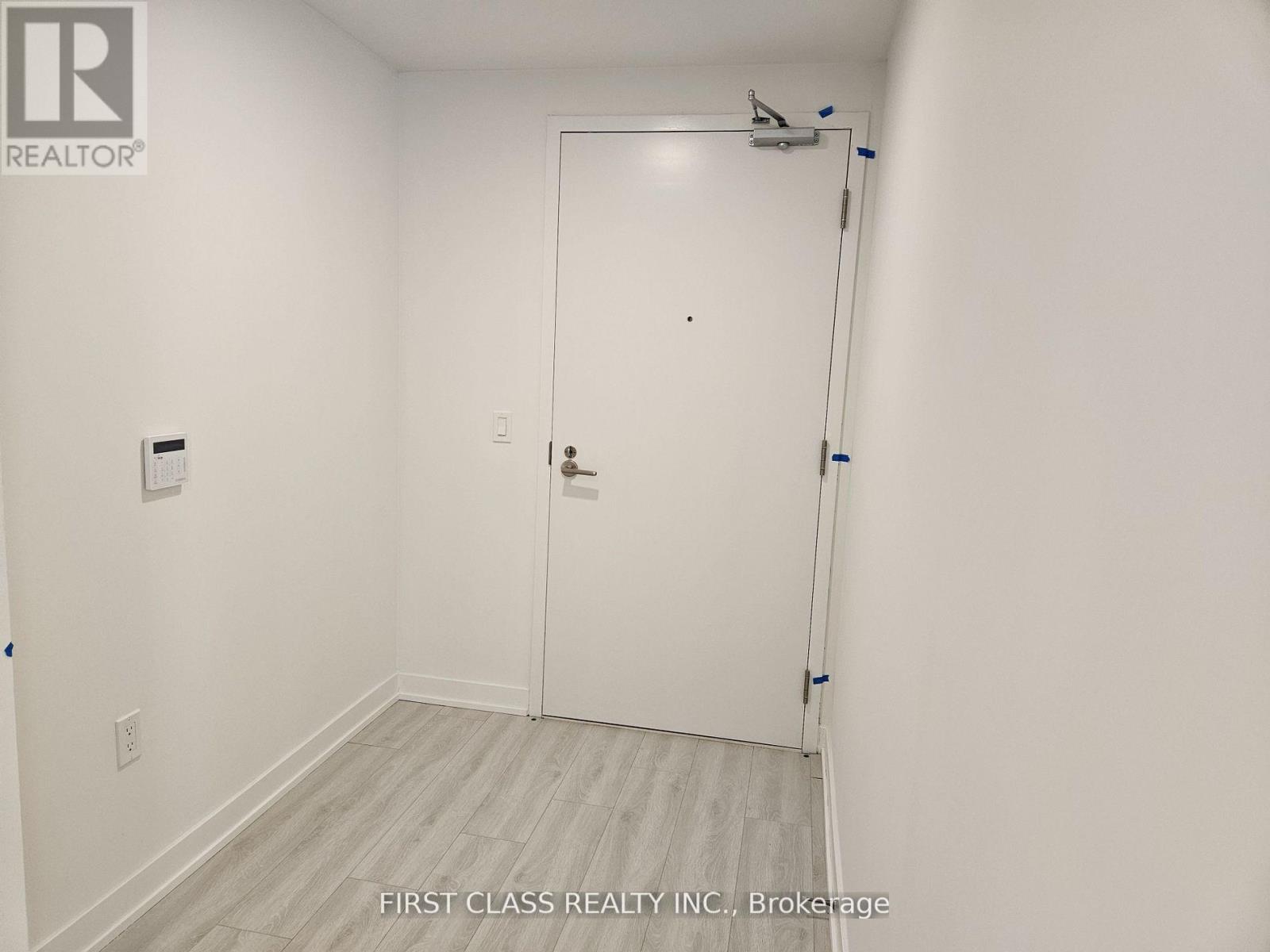 2513 - 230 Simcoe Street, Toronto, Ontario  M5T 1T4 - Photo 2 - C12586540