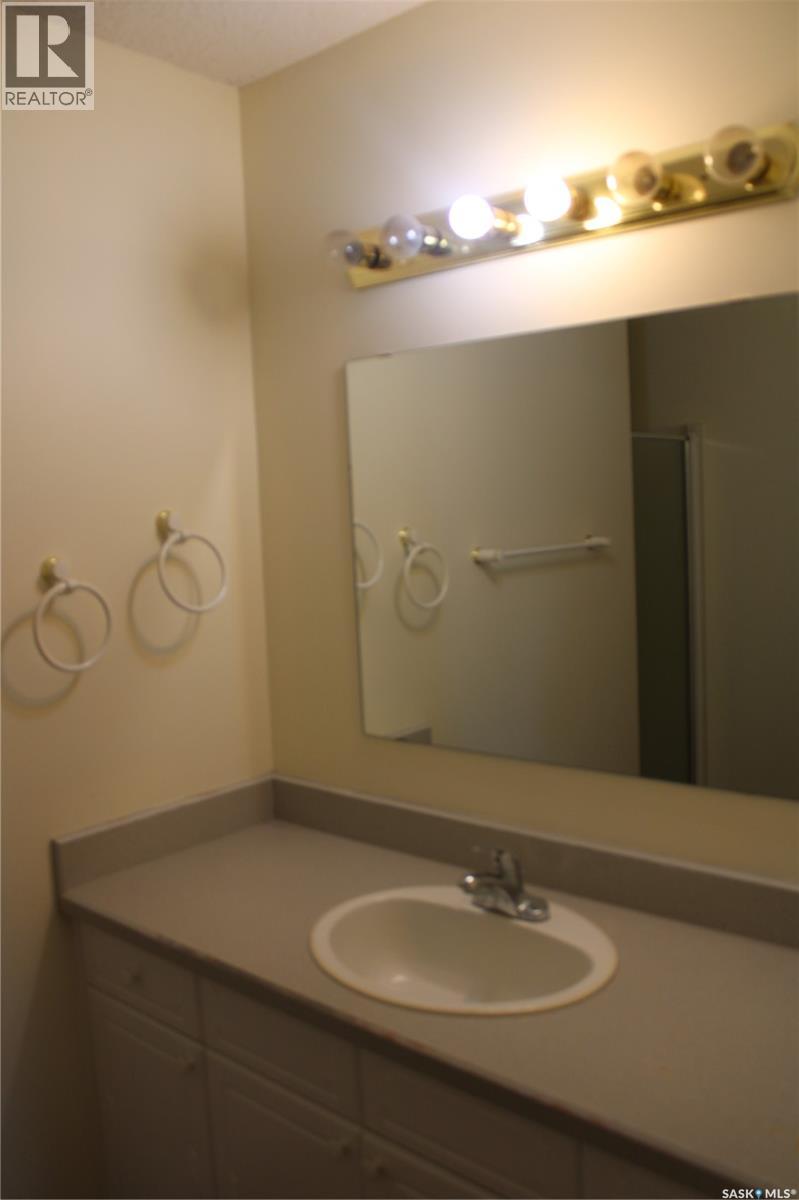 76 Russell Drive, Yorkton, Saskatchewan  S3N 3W2 - Photo 19 - SK024903