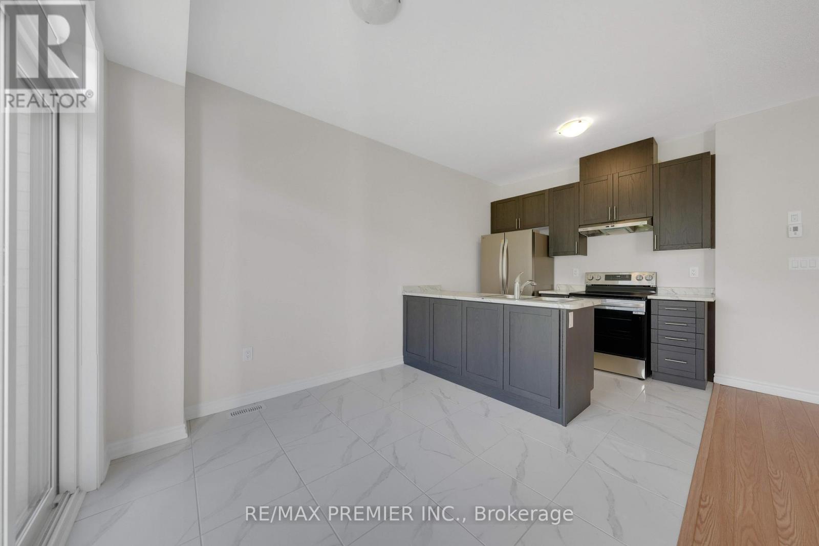 16 Prudhoe Terrace, Barrie, Ontario  L9S 2Z8 - Photo 21 - S12586520