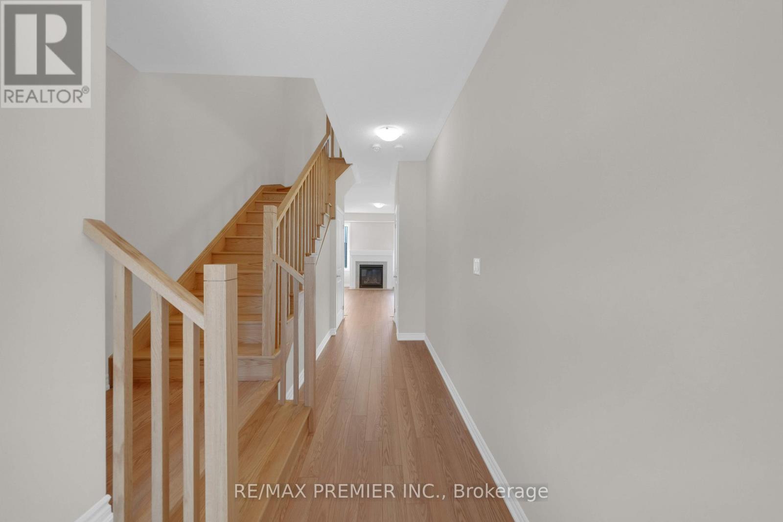 16 Prudhoe Terrace, Barrie, Ontario  L9S 2Z8 - Photo 6 - S12586520