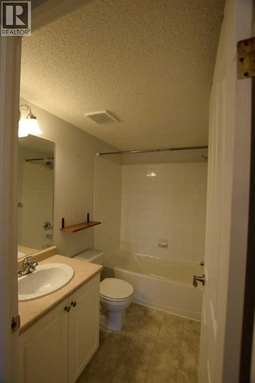 4418, 4000 Somervale Court Sw, Calgary, Alberta  T2Y 4J3 - Photo 9 - A2272261