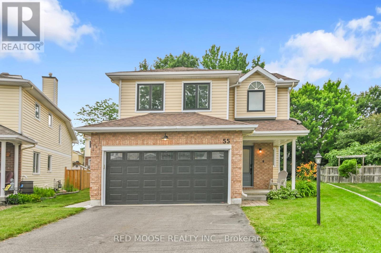 55 HAWLEY CRESCENT, Ottawa, Ontario