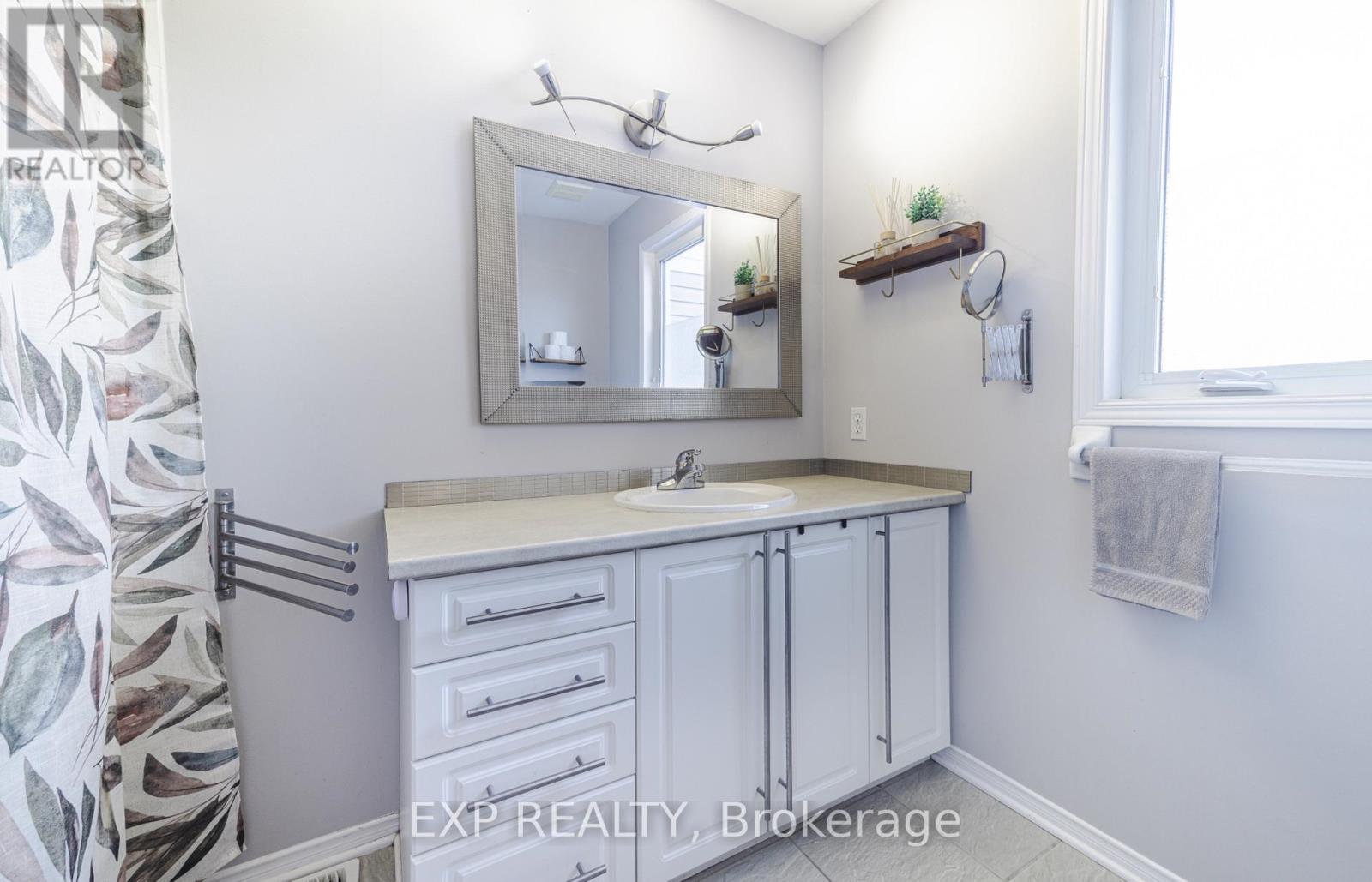 42 - 353 Hillsboro Private, Ottawa, Ontario  K2M 3B1 - Photo 13 - X12561382