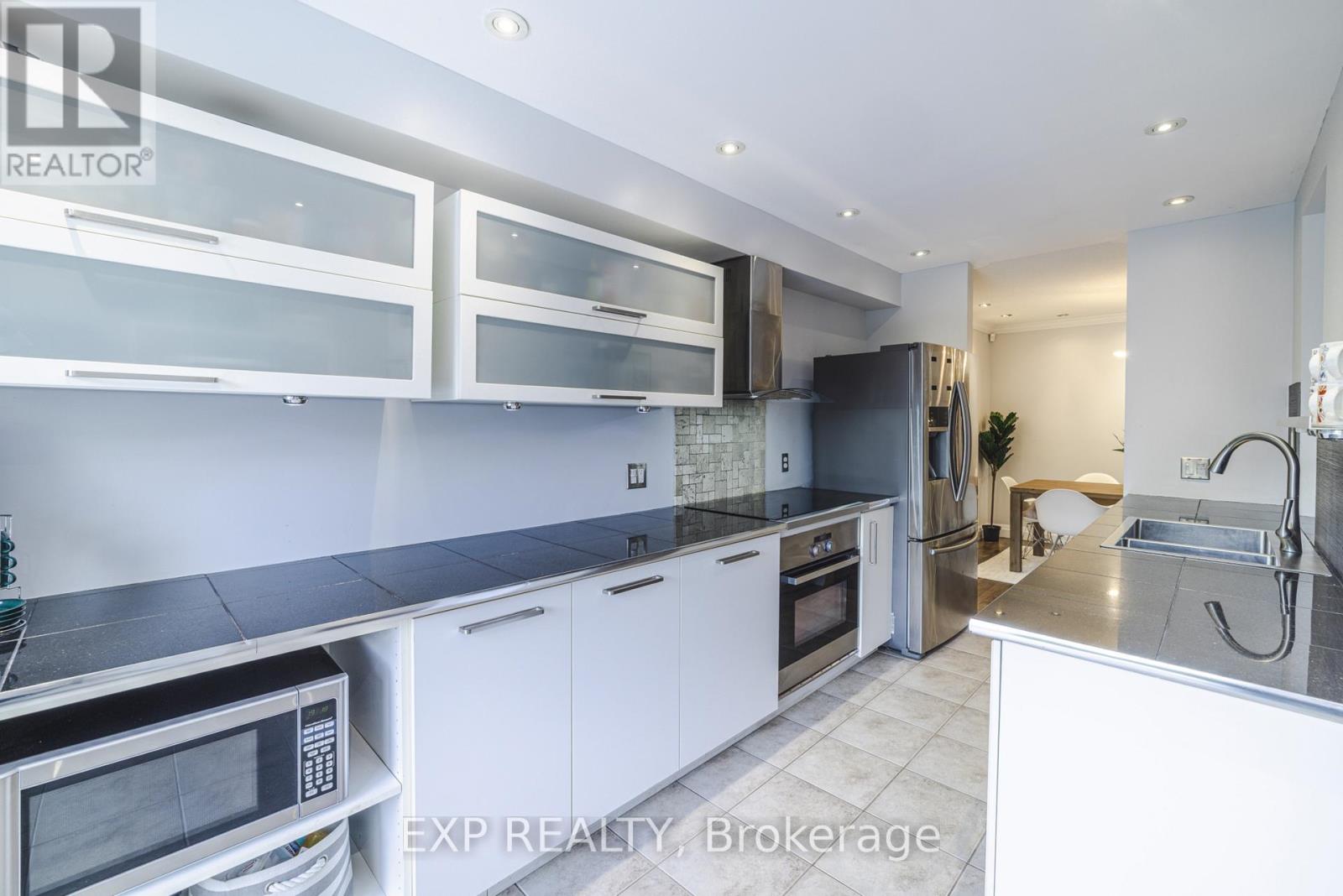 42 - 353 Hillsboro Private, Ottawa, Ontario  K2M 3B1 - Photo 8 - X12561382