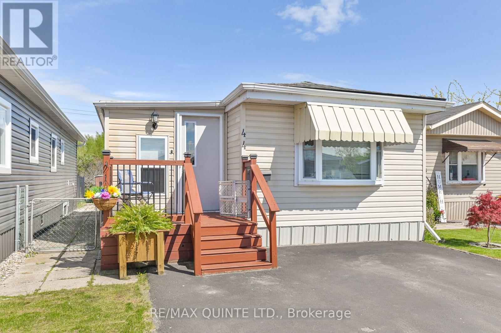 44 - 311 Dundas Street, Quinte West, Ontario  K8V 1M1 - Photo 1 - X12586672