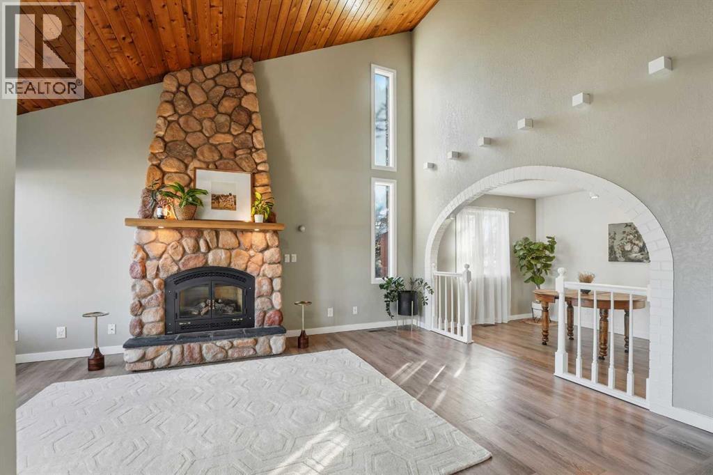 30 Comfort Close, Red Deer, Alberta  T4P 2T7 - Photo 5 - A2272224