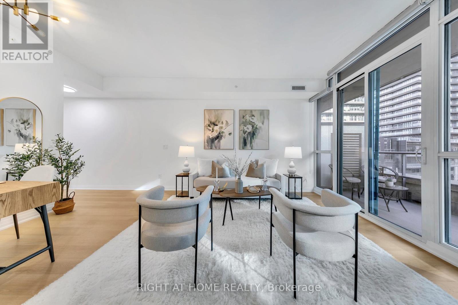 59 Annie Craig Drive, Toronto, Ontario  M9V 0C5 - Photo 11 - W12586570