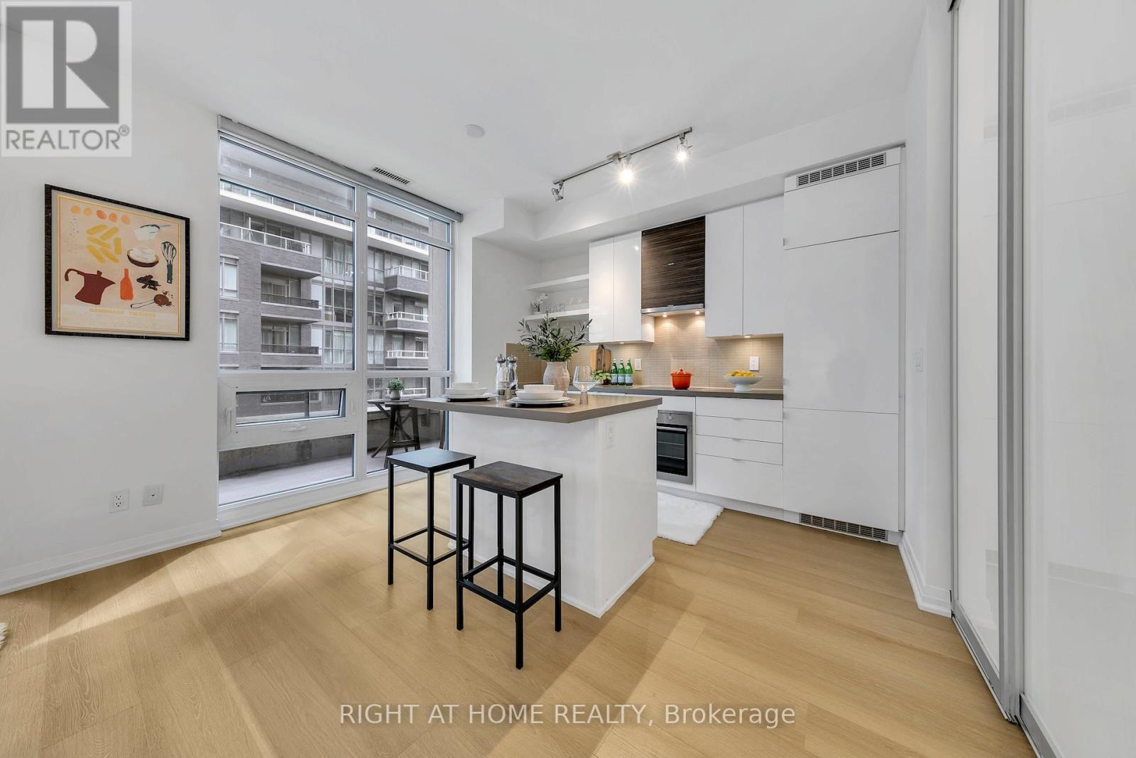 59 Annie Craig Drive, Toronto, Ontario  M9V 0C5 - Photo 15 - W12586570