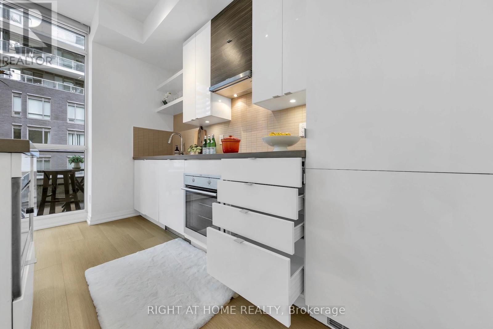 59 Annie Craig Drive, Toronto, Ontario  M9V 0C5 - Photo 23 - W12586570