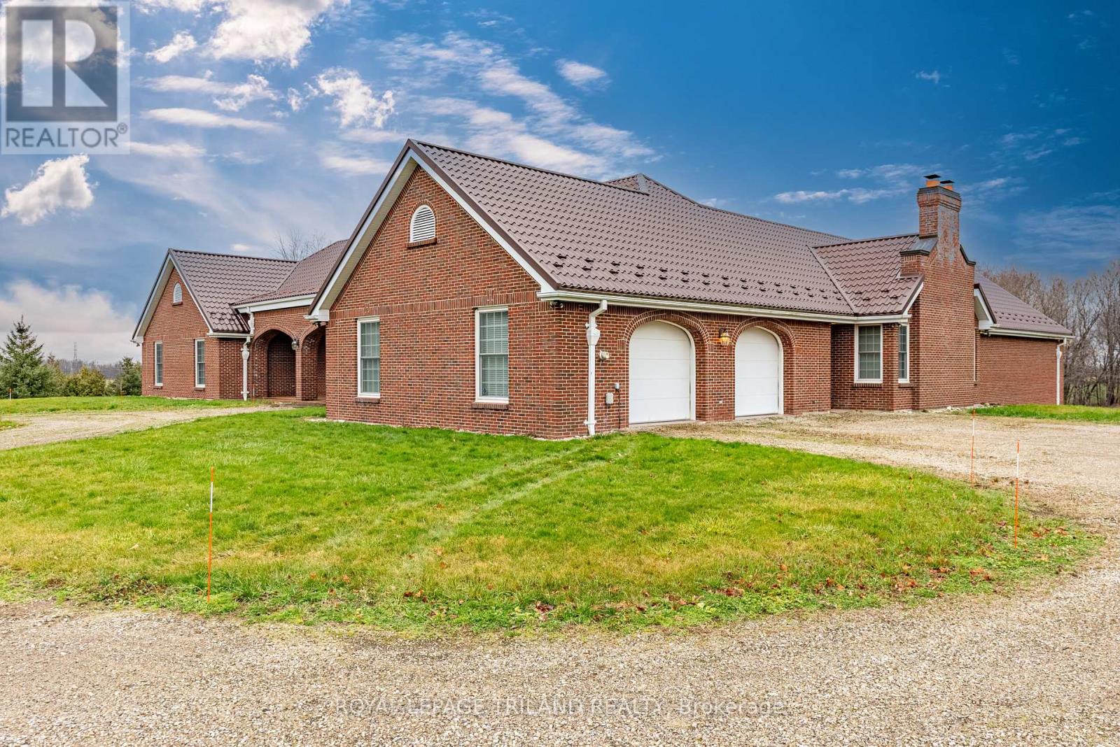 2643 Old Victoria Road, London South, Ontario  N6M 1B8 - Photo 3 - X12586652