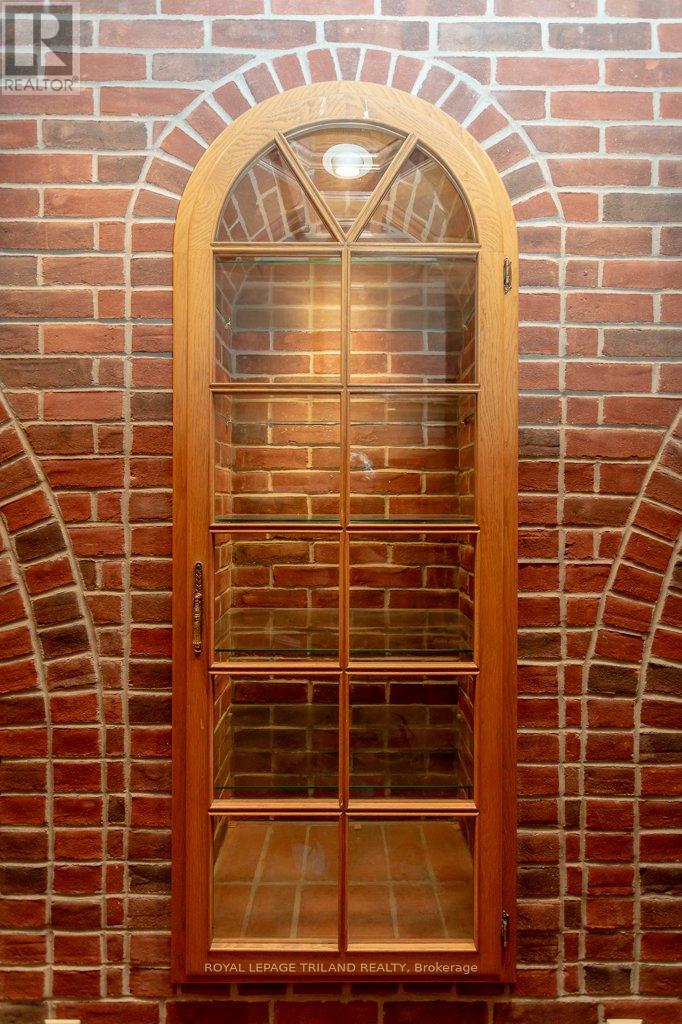 2643 Old Victoria Road, London South, Ontario  N6M 1B8 - Photo 23 - X12586654