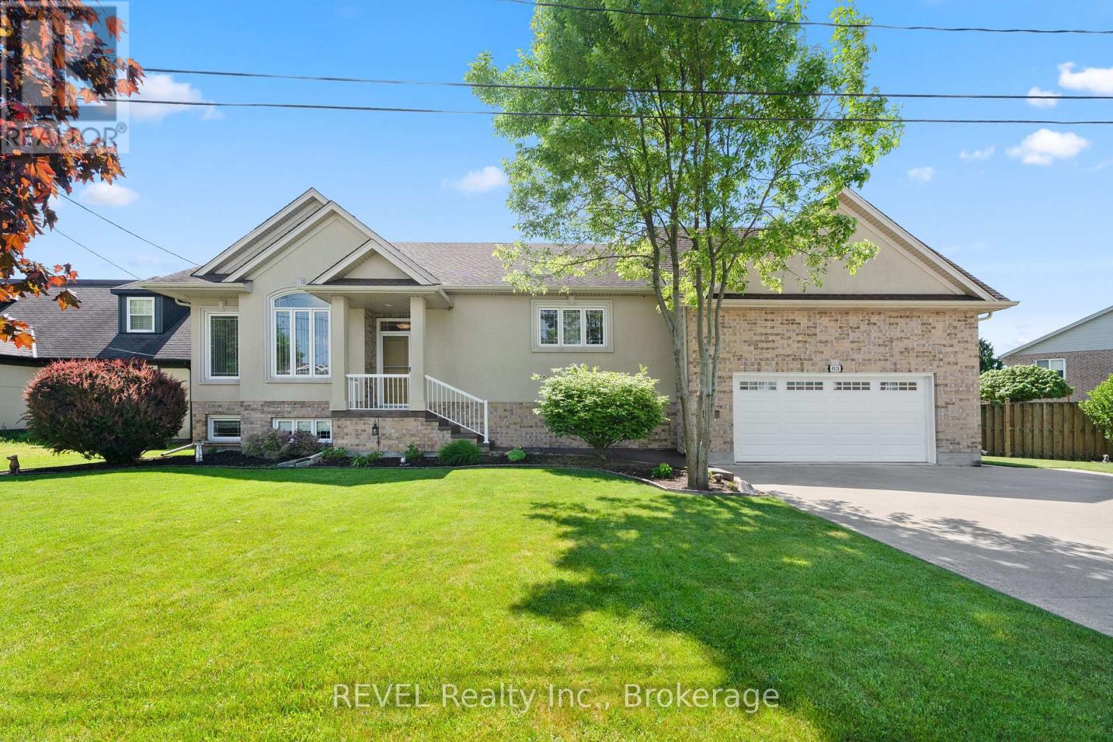 8028 BOOTH STREET, Niagara Falls, Ontario