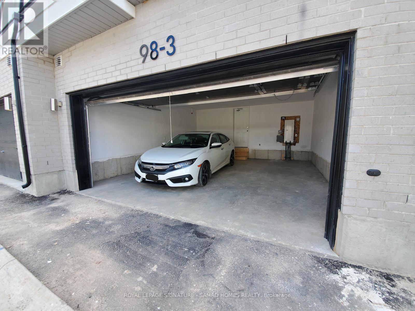 3 - 98 Huguenot Road, Oakville, Ontario  L6H 0X3 - Photo 44 - W12583606