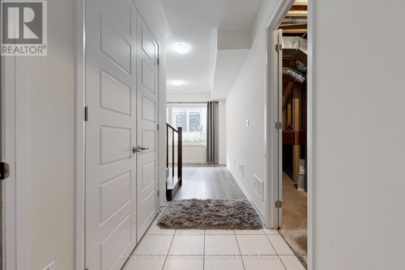 3 - 98 Huguenot Road, Oakville, Ontario  L6H 0X3 - Photo 41 - W12583606