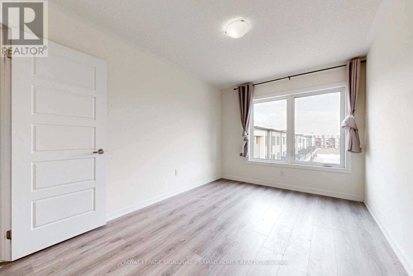 3 - 98 Huguenot Road, Oakville, Ontario  L6H 0X3 - Photo 29 - W12583606