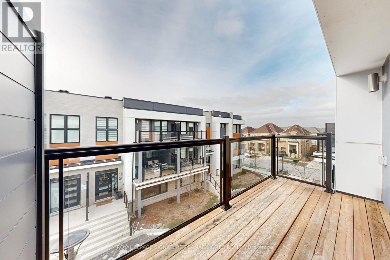 3 - 98 Huguenot Road, Oakville, Ontario  L6H 0X3 - Photo 16 - W12583606