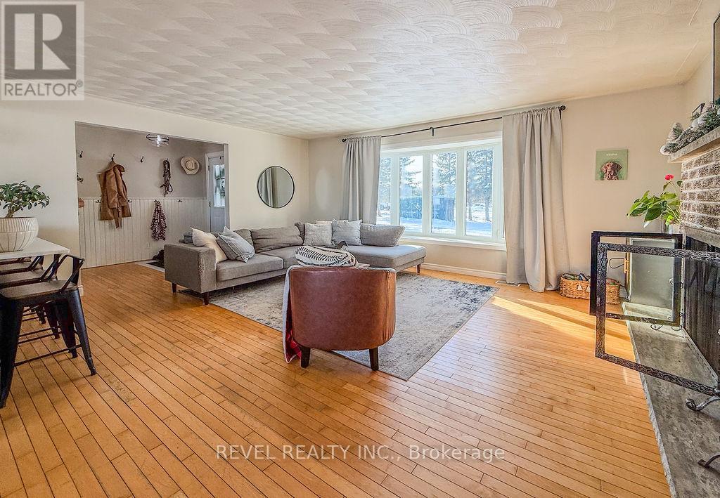 2104 Jaguar Drive, Timmins, Ontario P4N 7C3 - Photo 8 - T12586636