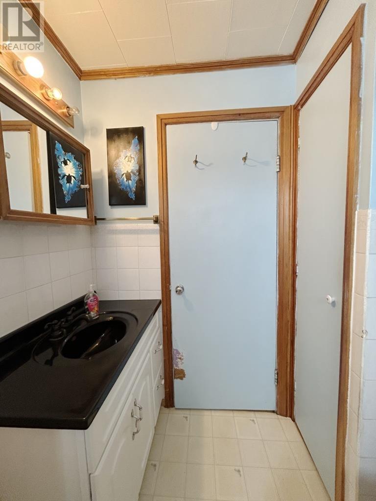 916-918 Victoria Avenue N, Fort Frances, Ontario  P9A 2E5 - Photo 18 - TB253576