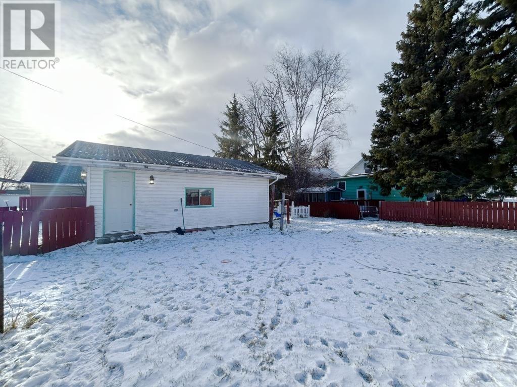 916-918 Victoria Avenue N, Fort Frances, Ontario  P9A 2E5 - Photo 29 - TB253576