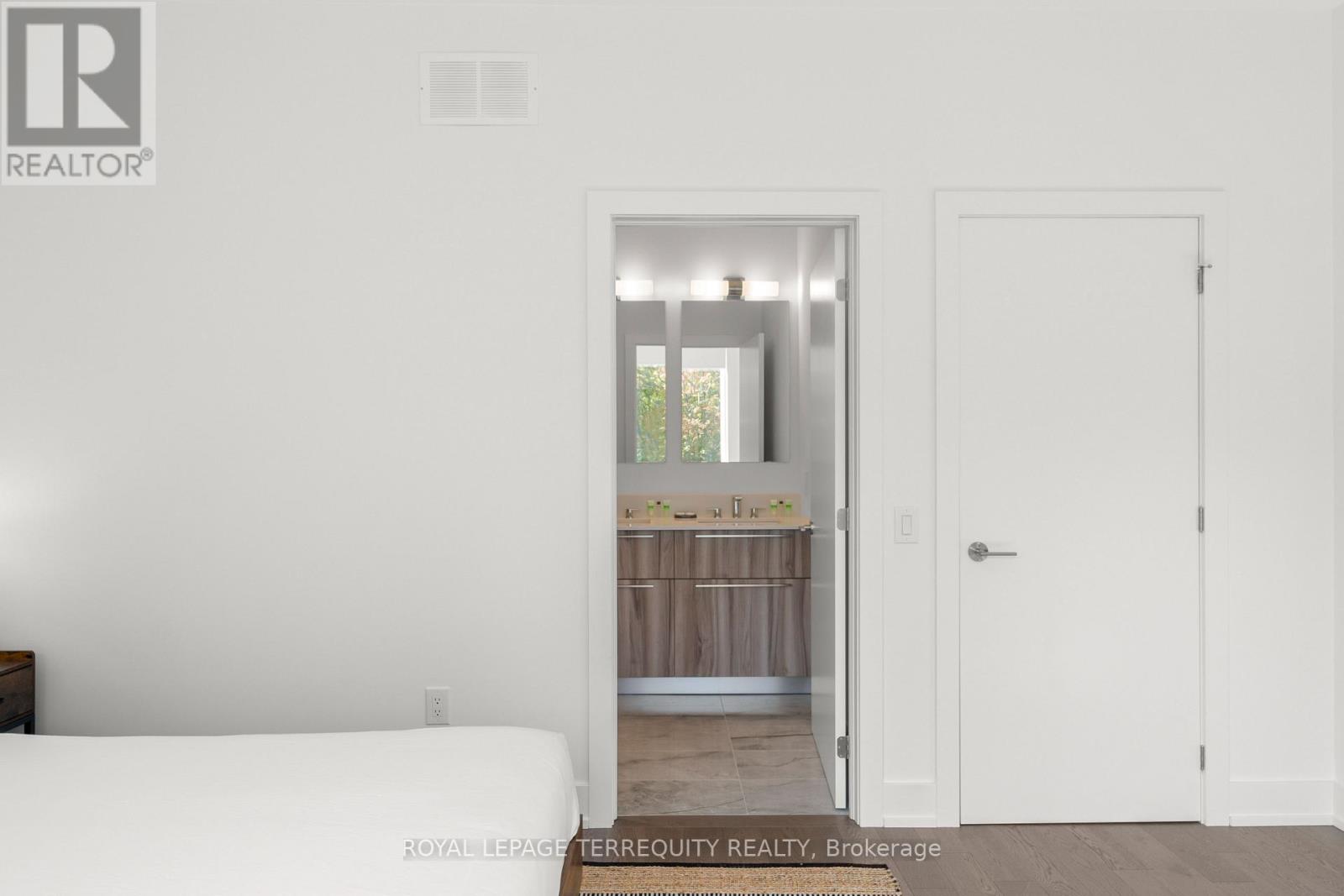 43 Rockmount Crescent, Gravenhurst, Ontario  P1P 0A6 - Photo 21 - X12586506