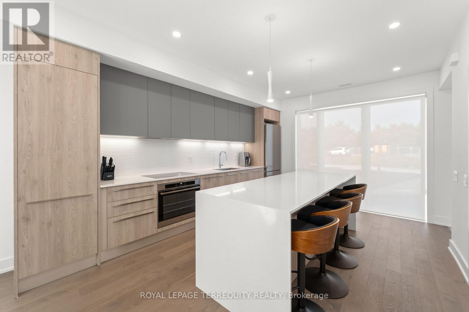 43 Rockmount Crescent, Gravenhurst, Ontario  P1P 0A6 - Photo 4 - X12586506