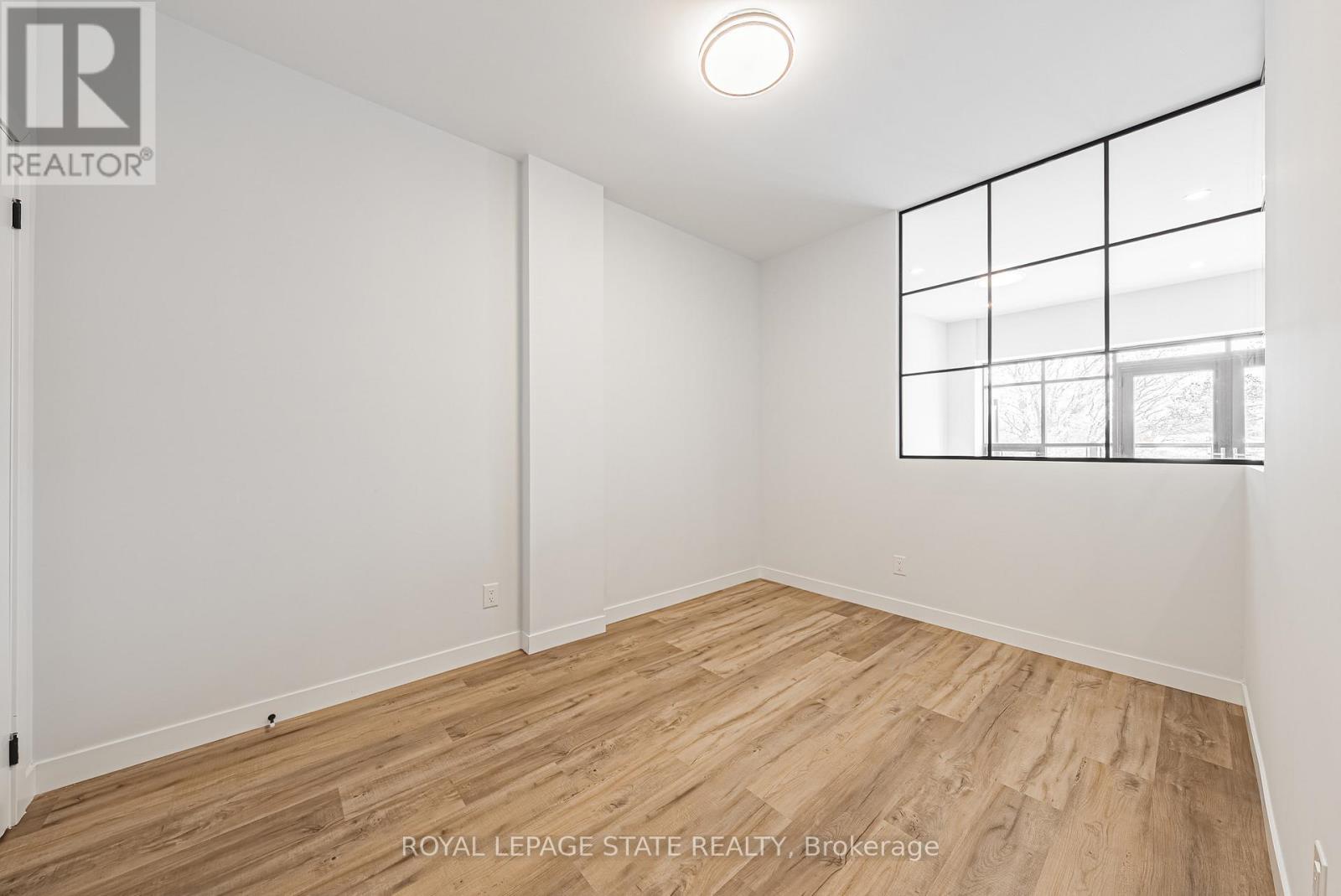 305 - 555 Sanatorium Road, Hamilton, Ontario  L9C 2B1 - Photo 12 - X12586542