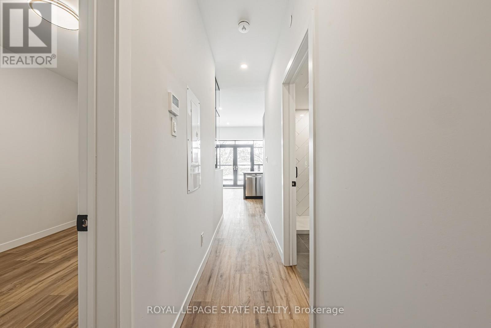 305 - 555 Sanatorium Road, Hamilton, Ontario  L9C 2B1 - Photo 4 - X12586542