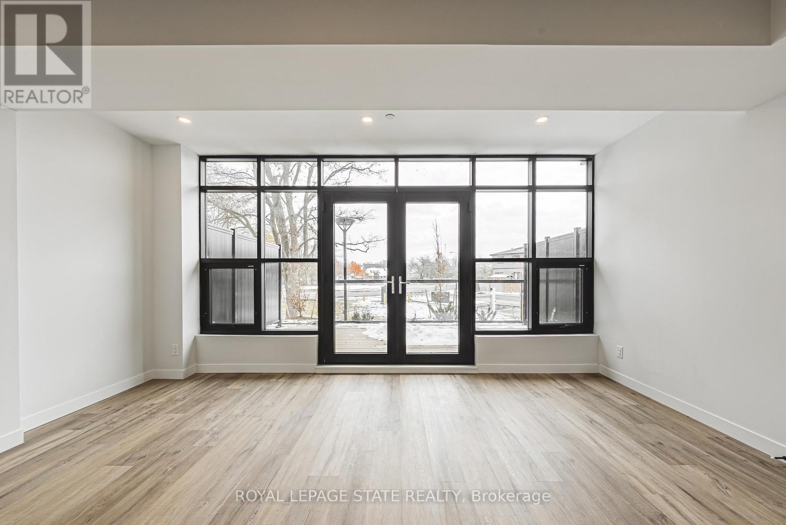 204 - 555 Sanatorium Road, Hamilton, Ontario  L9C 2B1 - Photo 3 - X12586556