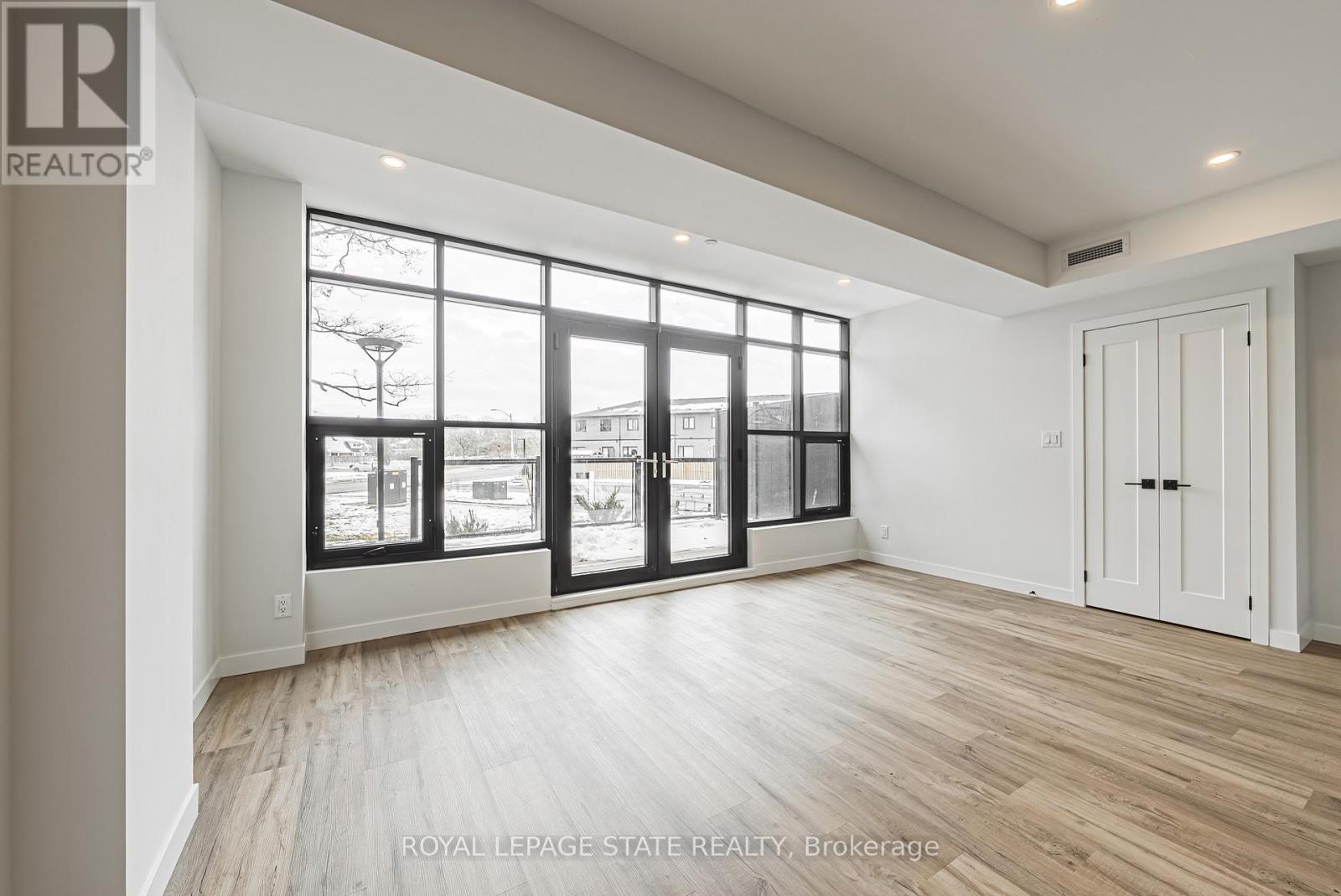 204 - 555 Sanatorium Road, Hamilton, Ontario  L9C 2B1 - Photo 4 - X12586556